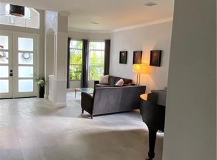 5717 Lago Villaggio Way, Naples, FL 34104