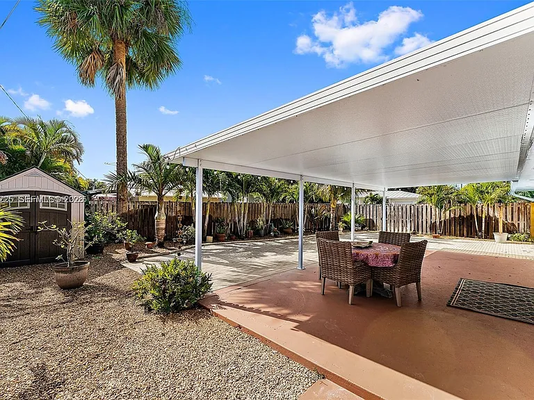 324 Tequesta Dr — Photo 31