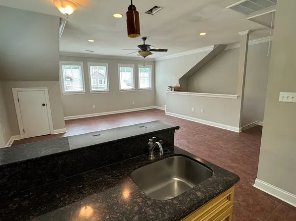 12367B Village Dr, Walker, LA 70785