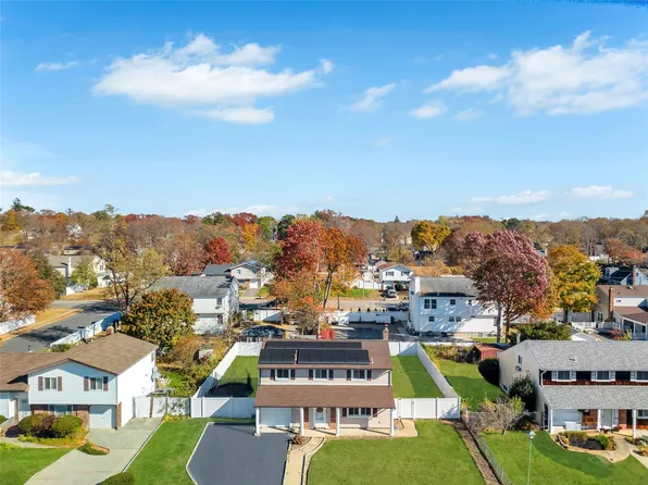 141 Root Avenue, Central Islip, NY 11722
