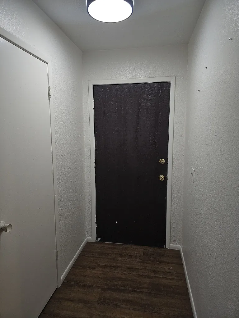 3 bed, 1.5 bath, 1232 sqft, $1,650 — Photo 2