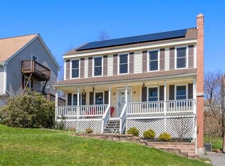 14 Fox Meadow Dr, Worcester, MA 01602