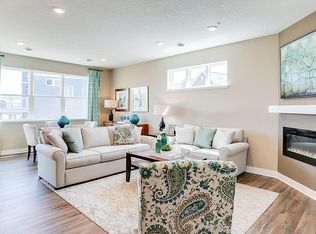 8803 Granite Cir, Woodbury, MN 55129