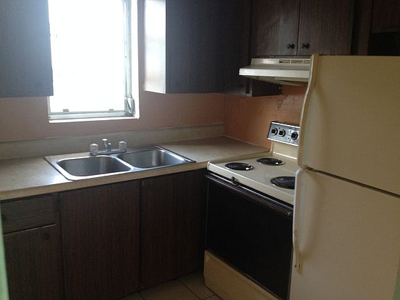 4th image of 722 NW 2nd Ave #4