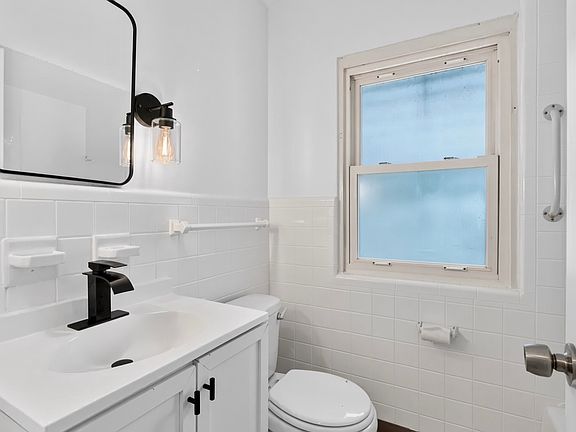 5th image of 1210 Verl Pl
