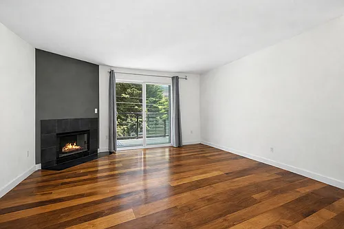 231 Belmont Ave E Photo 1