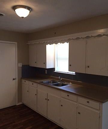 4th image of 428 Bolero Ave