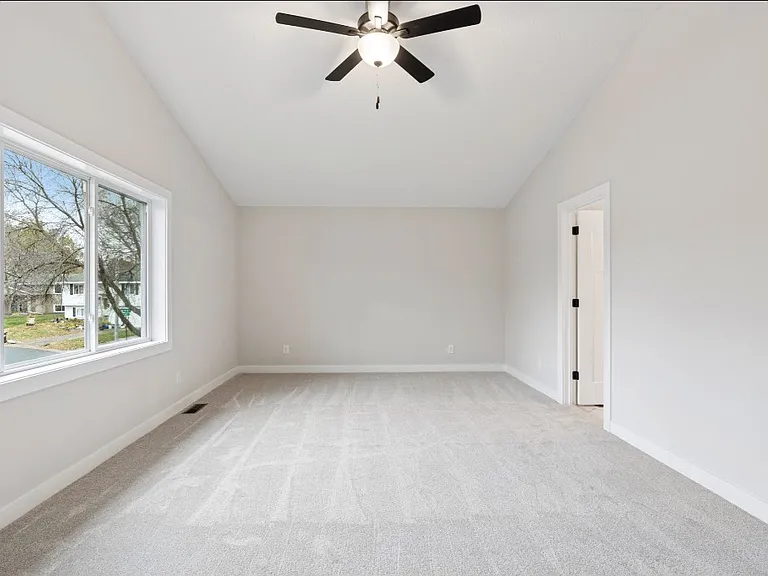 10509 Sumter Ave N — Photo 14