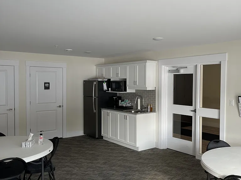 50 Lian St #402 — Photo 7