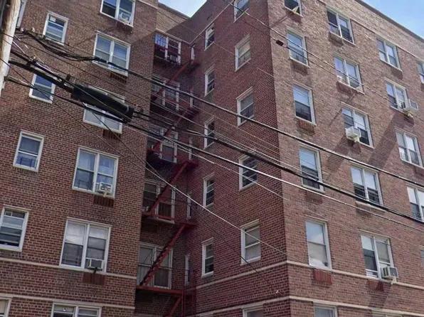 63-45 Saunders Street #5J, Rego Park, NY 11374