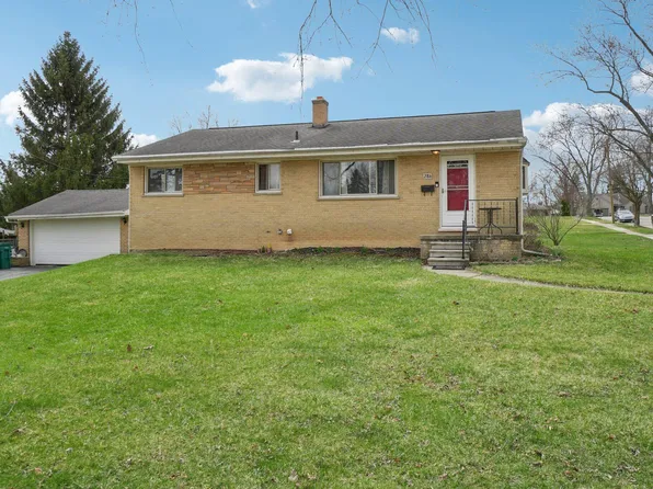 286 Lawson St, Saline, MI 48176