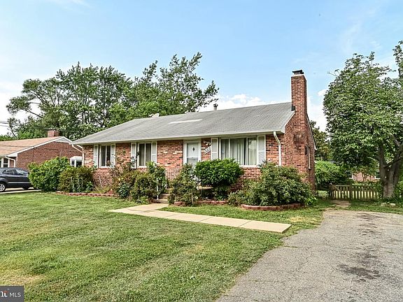 2nd image of 6314 Everglades Dr