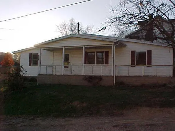 197 Washington St, Crooksville, OH 43730