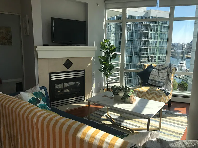 198 Aquarius Mews — Photo 36