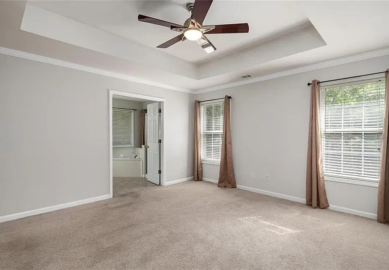 4220 Hunters Green Way NE — Photo 5