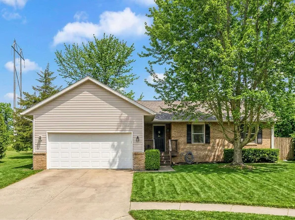 3200 W Woodhaven Dr, Bloomington, IN 47403