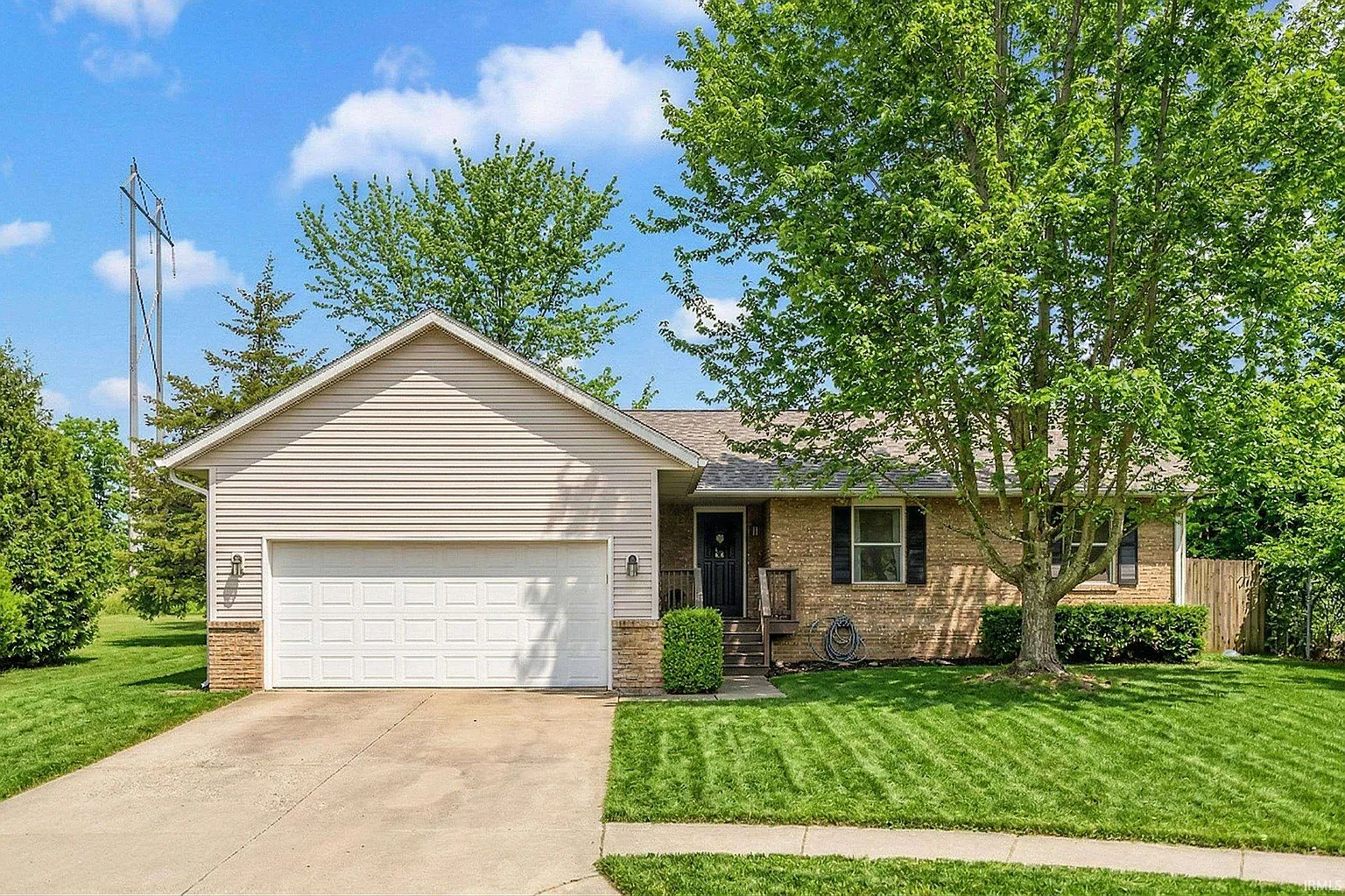 3200 W Woodhaven Dr photo 1