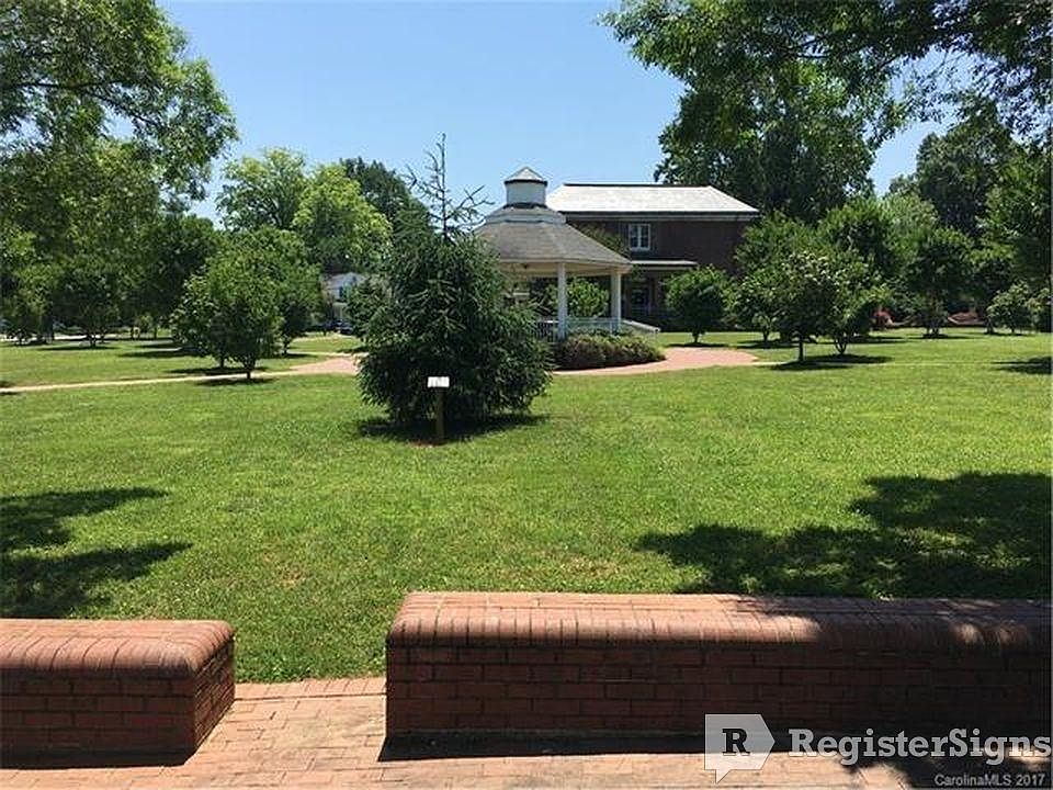 2nd image of 604 S Carolina Ave