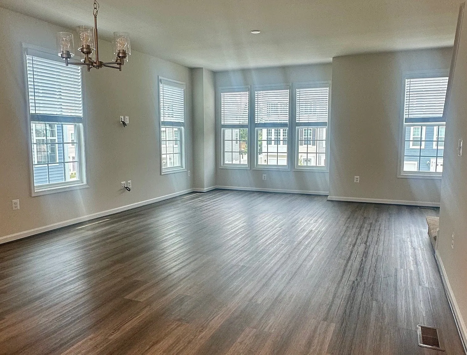 3 bed, 2.5 bath, 1871 sqft, $1,800 — Photo 4