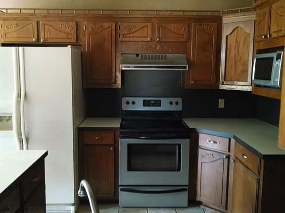 4th image of 1205 NW Willow Pl