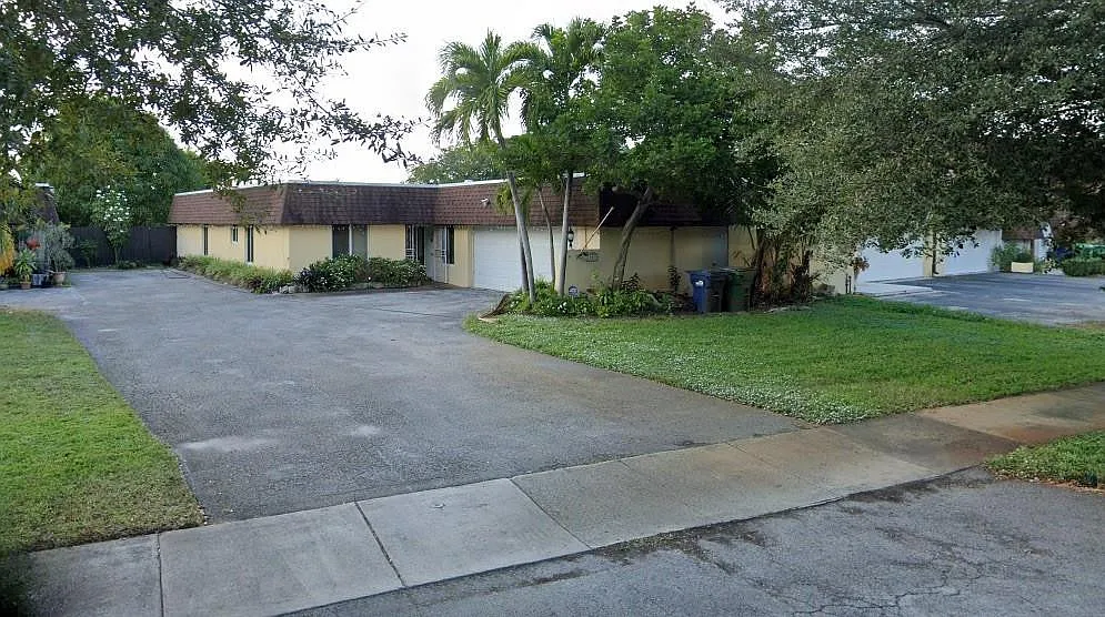 3 bed, 3.0 bath, 1854 sqft, $3,500 — Photo 1