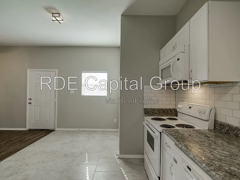 3025 Sappington Pl — Photo 2
