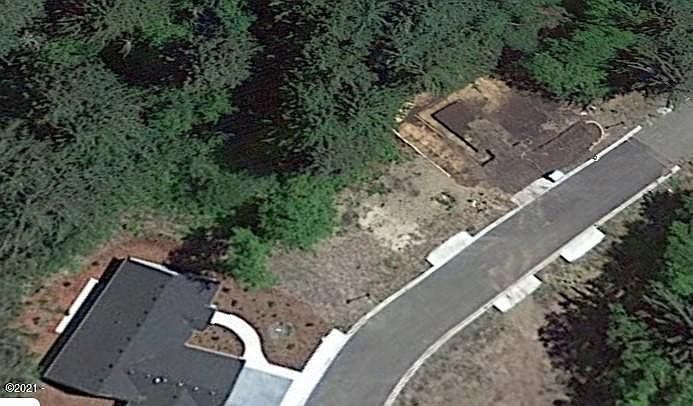 2nd image of LOT 101 NE 61st Pl
