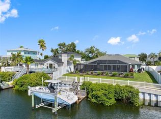 6604 Dolphin Cove Dr, Apollo Beach, FL 33572