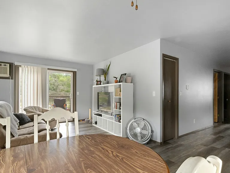 271 Shannon Ct #1 — Photo 14