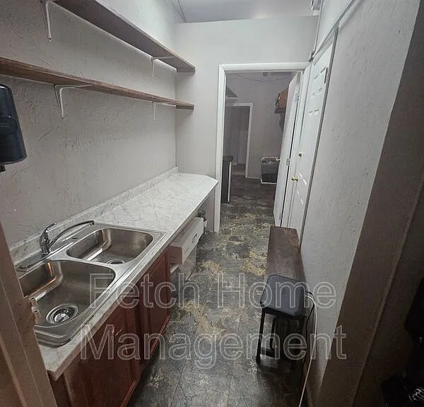 49-51 W Market St — Photo 7