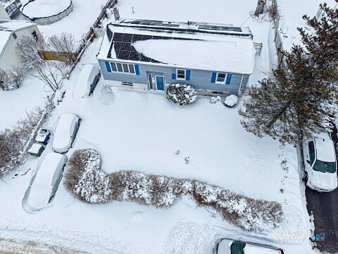 3rd image of 20 Quarry Hill Road