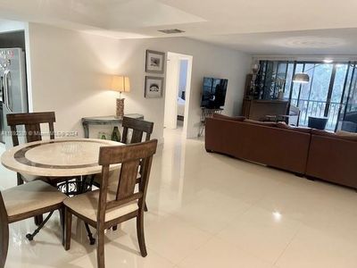 9735 NW 52nd St APT 207, Doral, FL, 33178