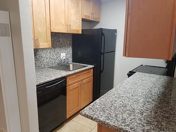 3rd image of 2626 Highland Ave APT 2