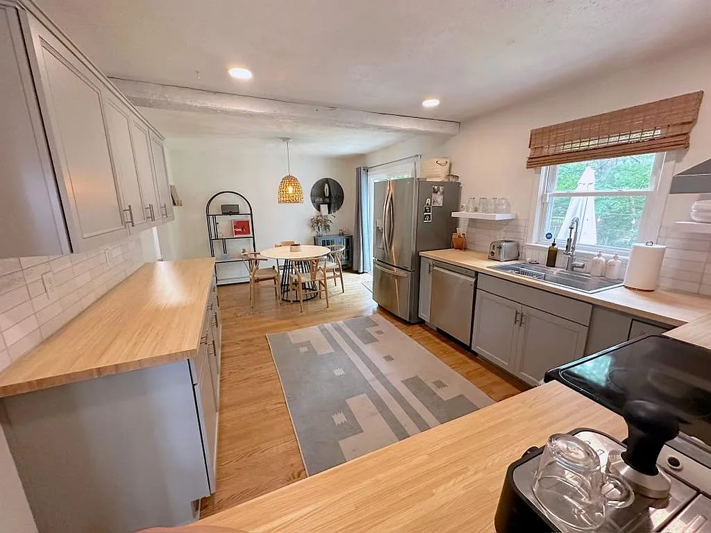 1005 Fenley Ave — Photo 3