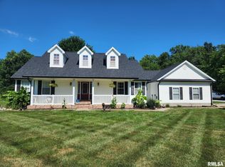 11742 Strawberry Rd, Carbondale, IL 62901