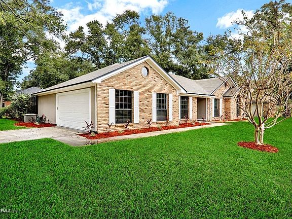 2nd image of 506 Lazy Meadow Dr E