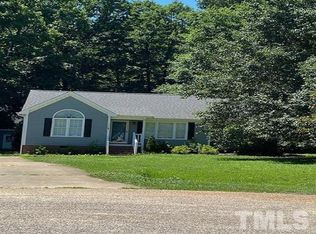 5616 Sterlingwoods Dr, Fuquay Varina, NC 27526