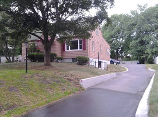 199 Osborne Rd, Colonie, NY 12205