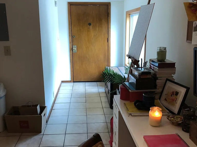 2437 Dupont Ave S #4 — Photo 13