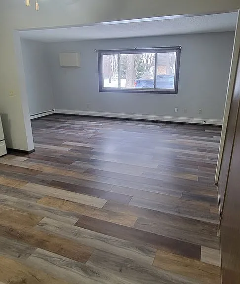 419 & 427 Bryant Ave NW — Photo 13