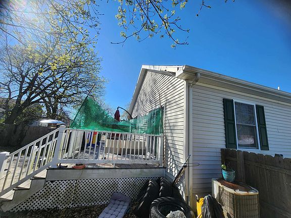 4th image of 133 W Edgewater Ave
