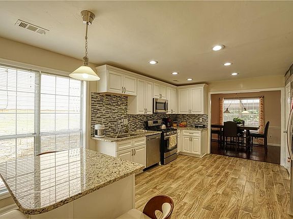 5th image of 1671 Omie Way
