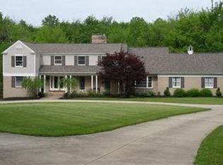 1730 County Line Rd, Gates Mills, OH 44040