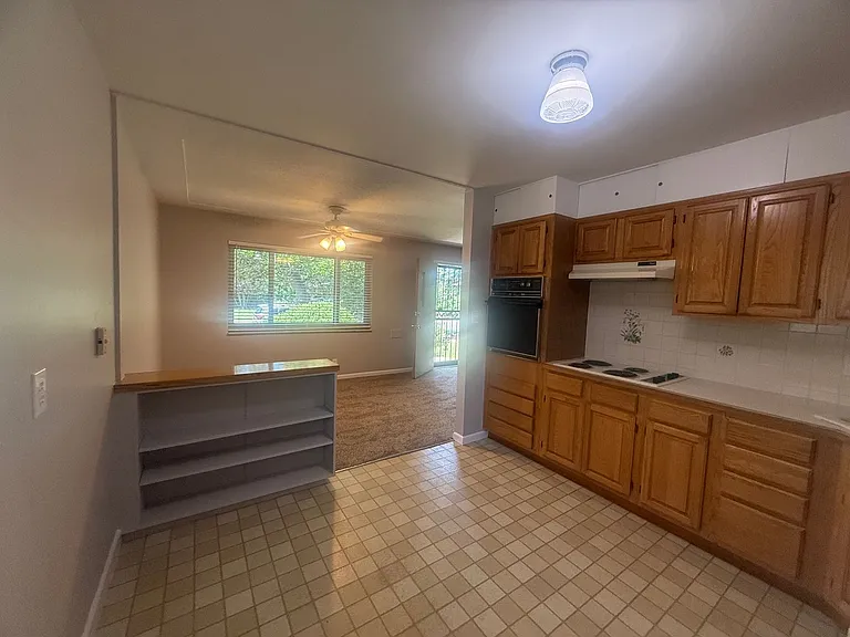 3326 S Ash St — Photo 7