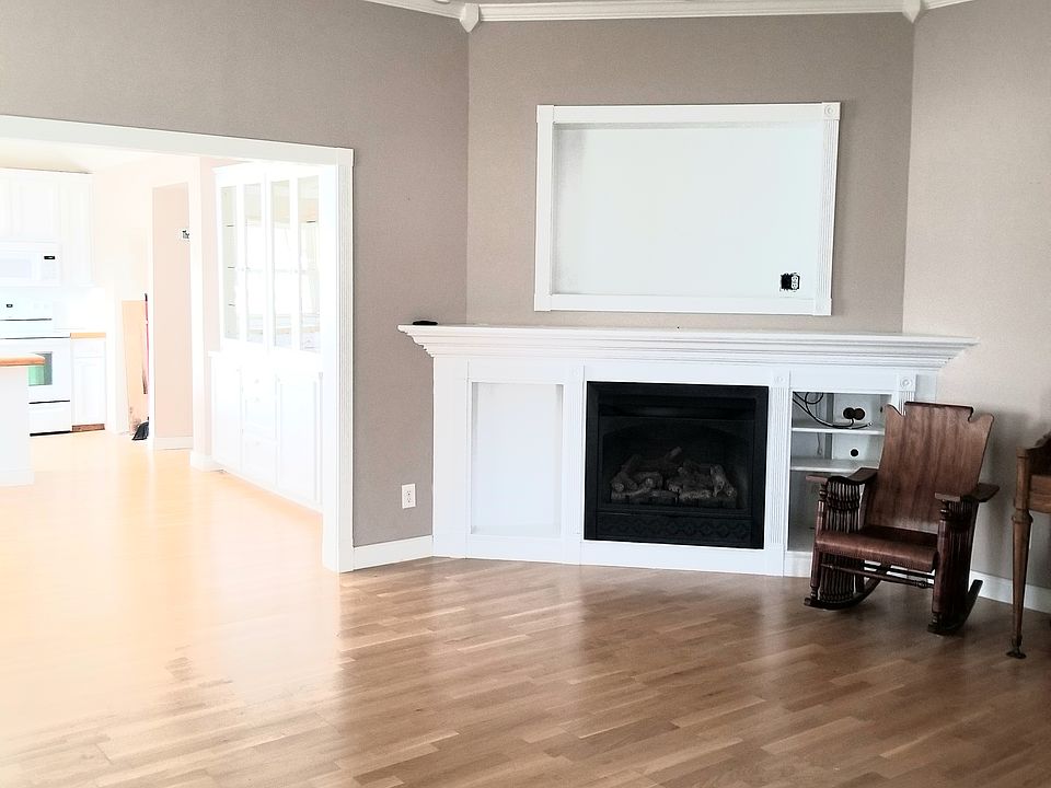 18x18 Living Room