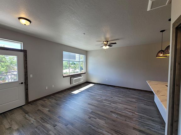 5th image of 675 S Johnson St #101