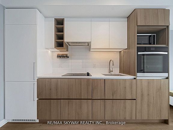 5th image of 319 Jarvis St #2101