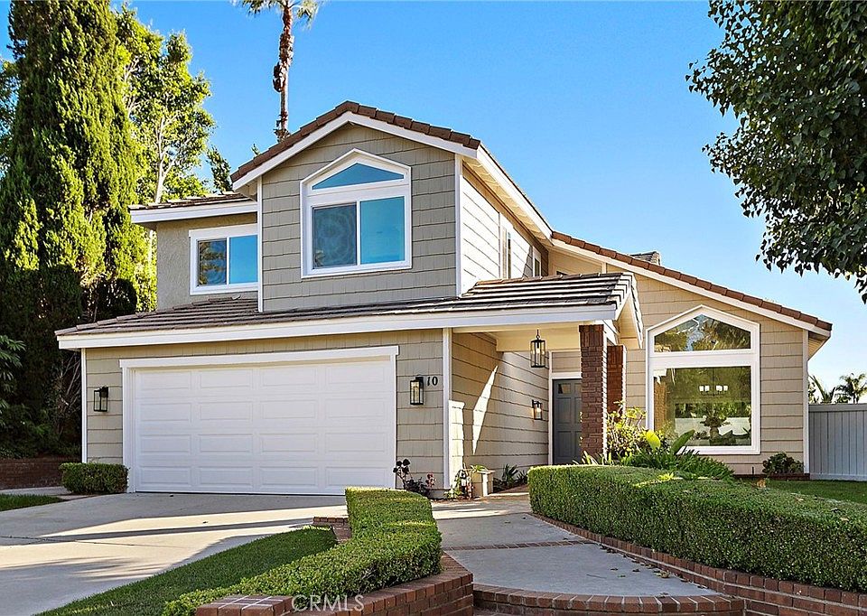 1st image of 10 Serenity Ln