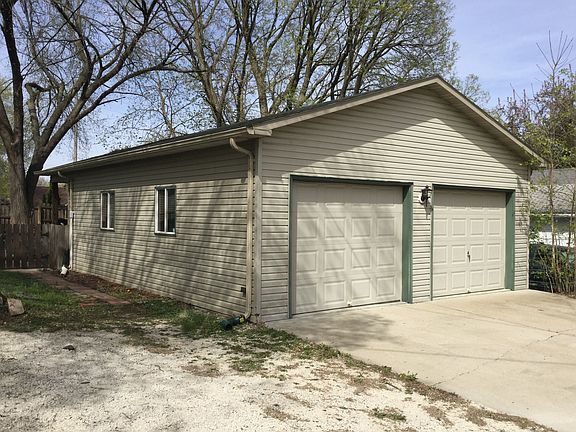 2 Car Detached garage