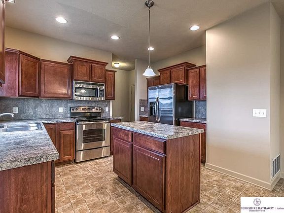 5th image of 4714 N 167th Ave
